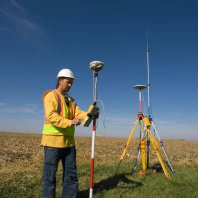 Surveyor gnss measurement - ALTA SURVEY Colorado Cadastral surveyor using gnss equipment to measure boundary